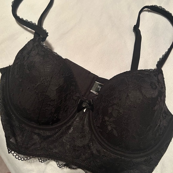Victoria secrets has unwired can be razor back or regular bra sz 34c black - Picture 2 of 9